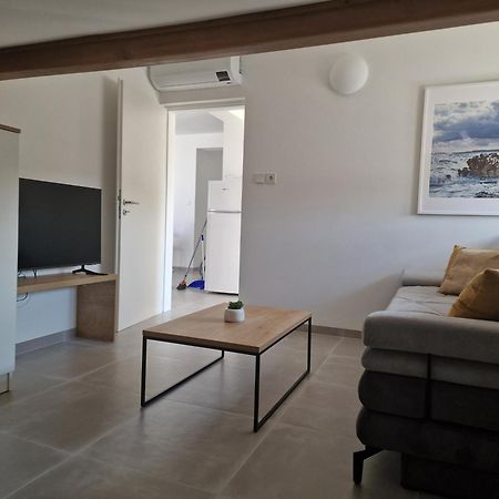 Apartmani Devcic Palit Zewnętrze zdjęcie